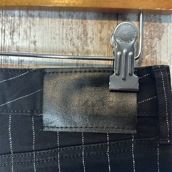 KARL LAGERFELD PARIS Women's Mid Rise Slim Leg Metallic-Stripe Jeans Sz 10 - Picture 8 of 11